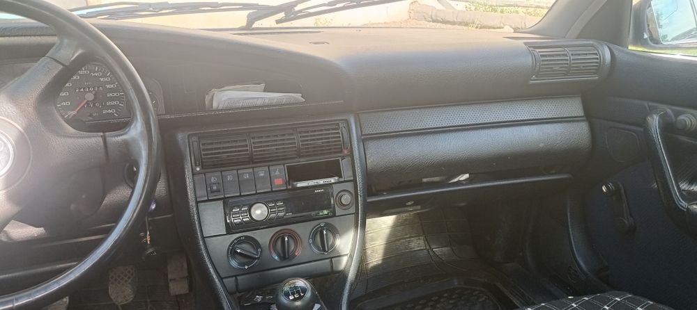 Продам Audi 100 C4