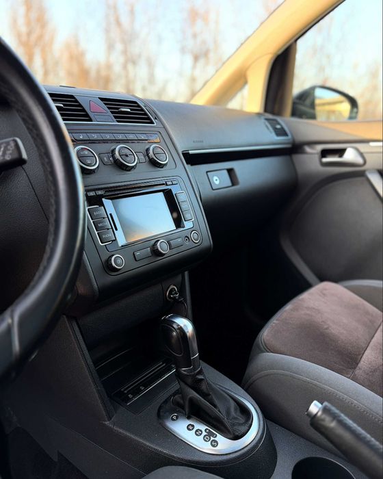 VW Touran 2.0 diesel Euro 5 140 cp DSG