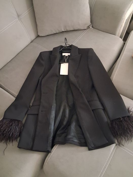 Втален блейзър с пера  и панталон Zara