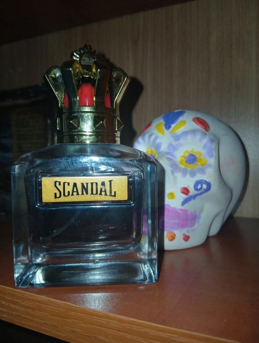 Parfum scandal barbati