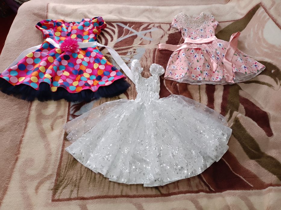 Продам детские вещи