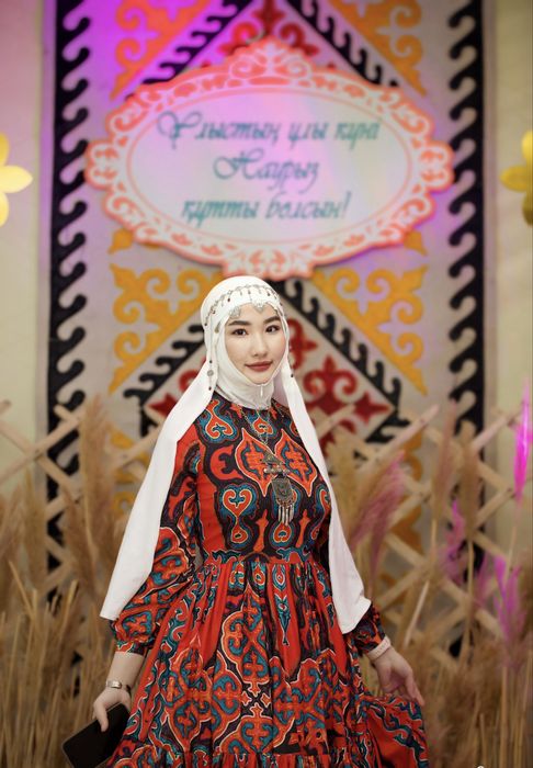 Oyu бренд платья