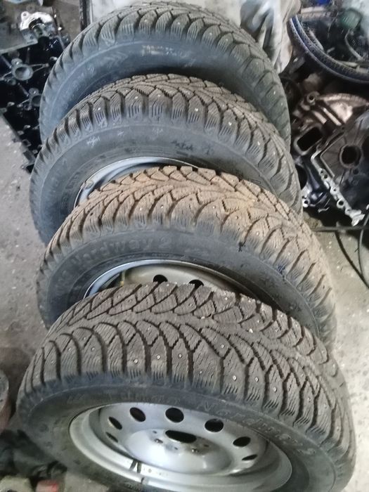 Продам зимние шины с дисками R 14