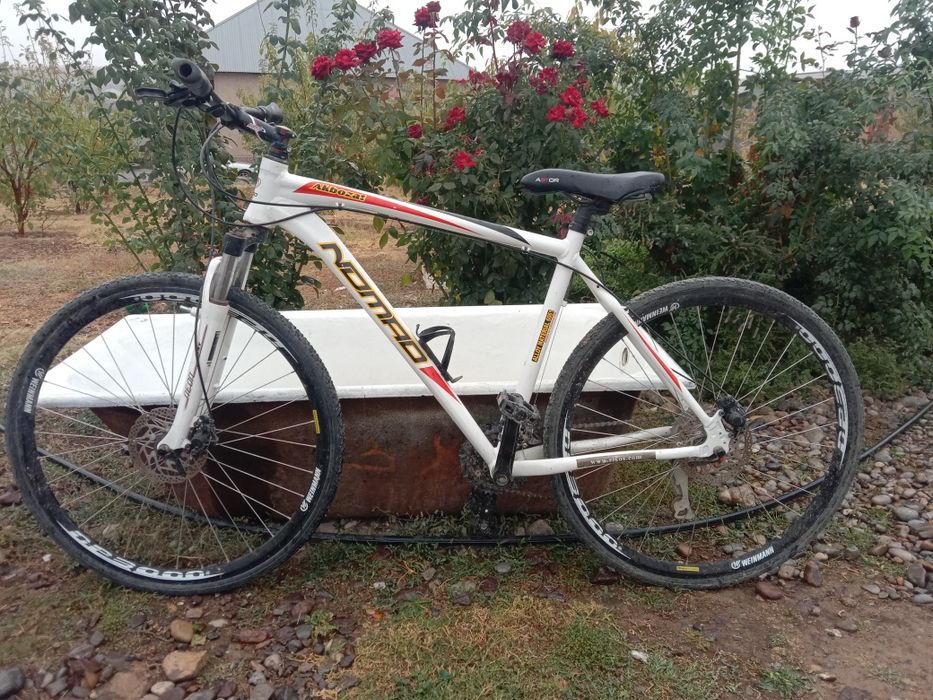 Велосипед шоссеиныи