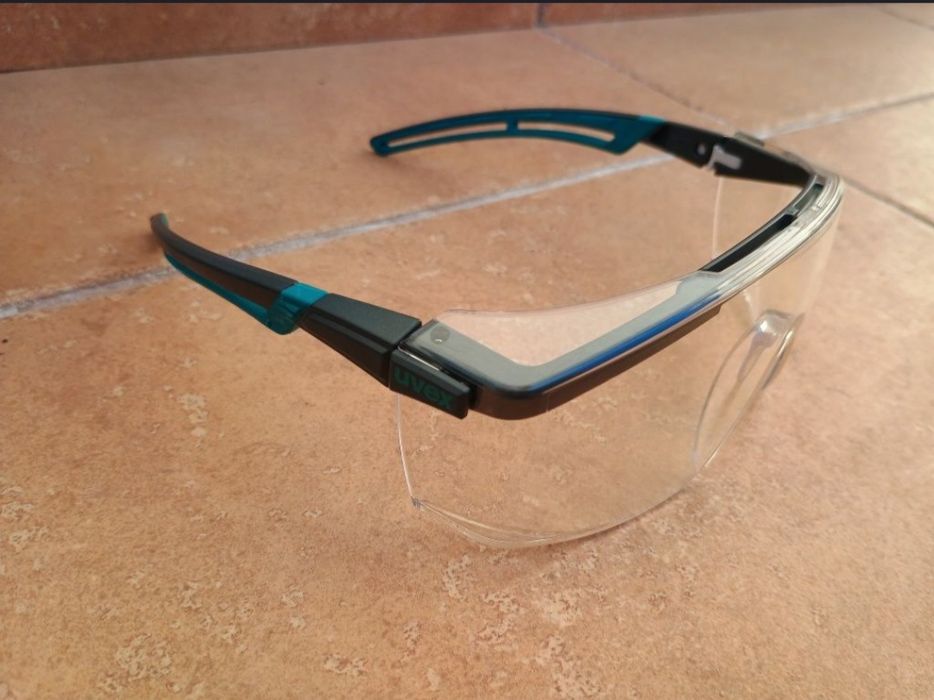 Ochelari protecție UVEX noi