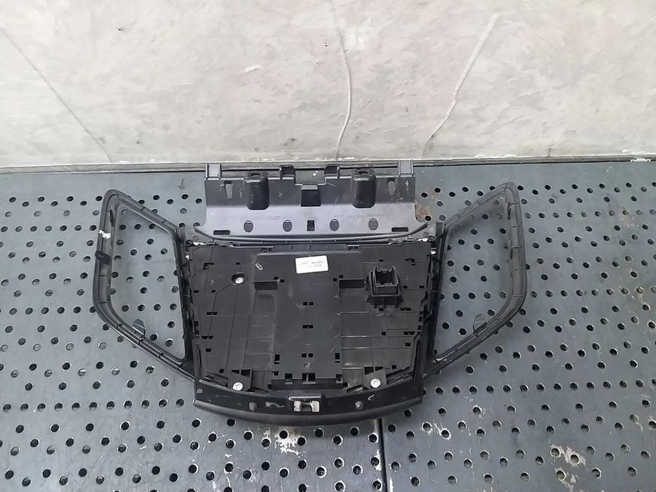 Consola centrala ford fiesta 6 ja8 a12469632