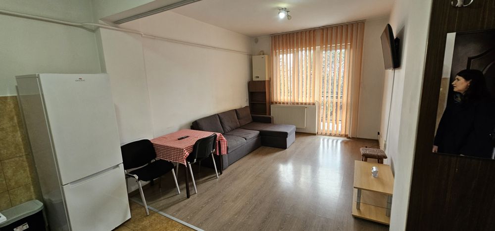 Inchiriez apartament 2 camere Zamca