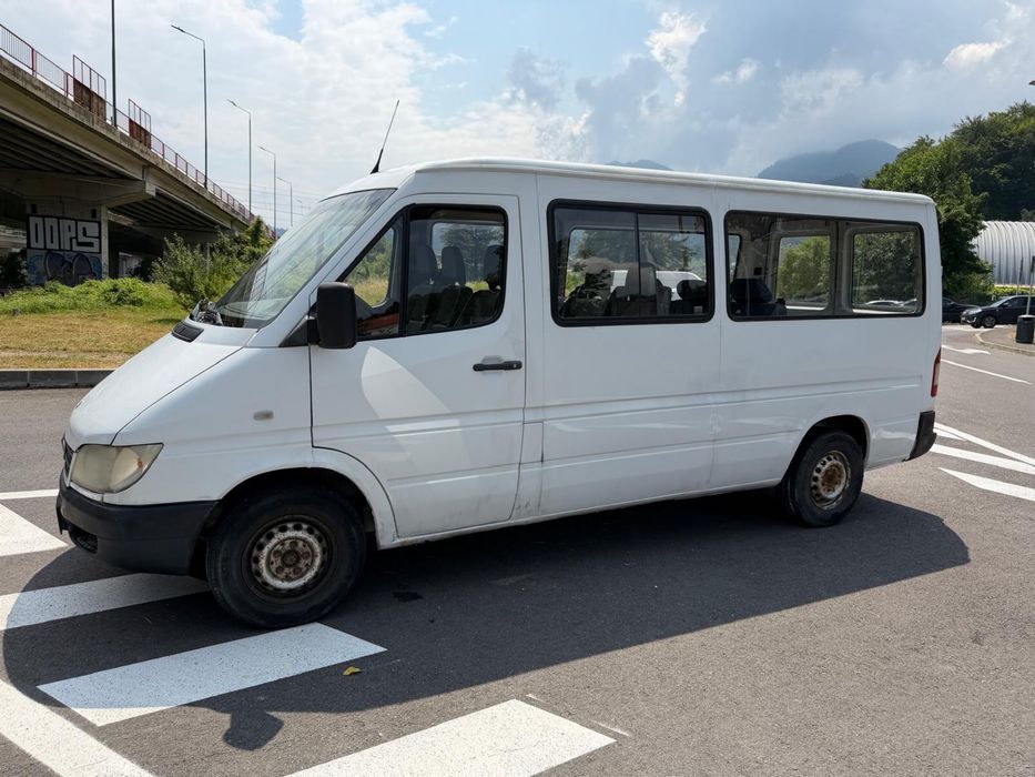 Vând Mercedes Sprinter 211 CDI, an 12/2005, M1 8+1 locuri,ampatament lung