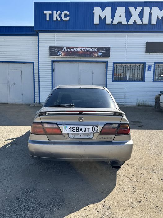 Продам хонда акорд срочно