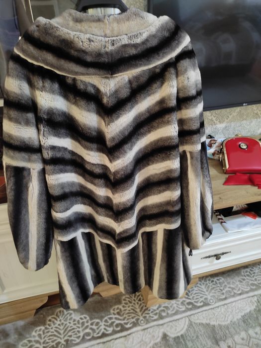 Шубки.Разное   женское. Разгрузка,размеры 44-46