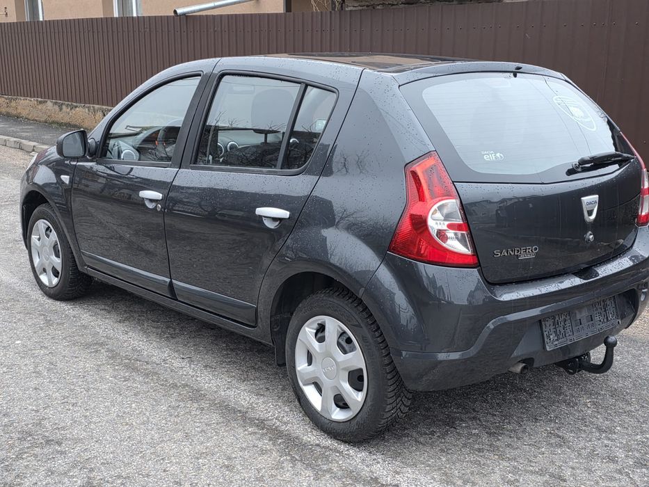 Dacia Sandero 1.6 Benzină  Laureat