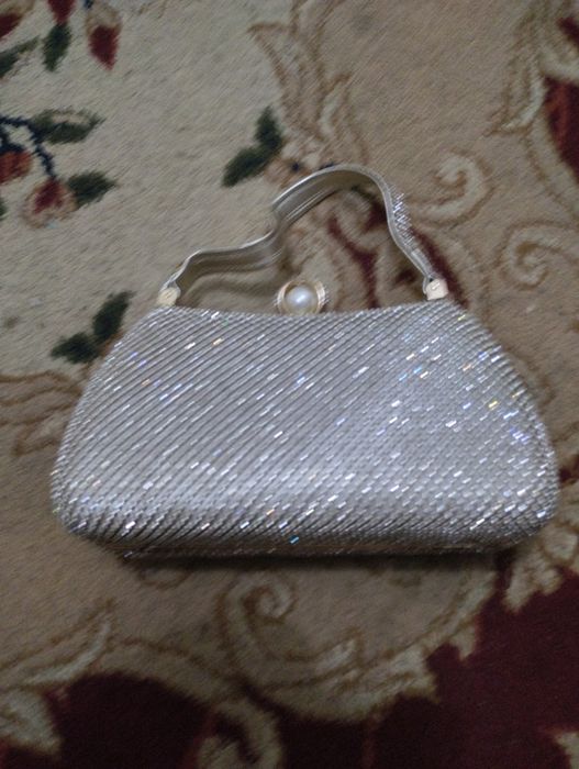 Продам сумочку женскую