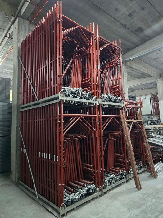 Скари за нареждане на скеле ,стойки