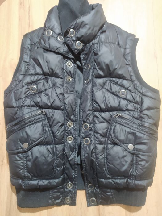 Дамски черни елеци