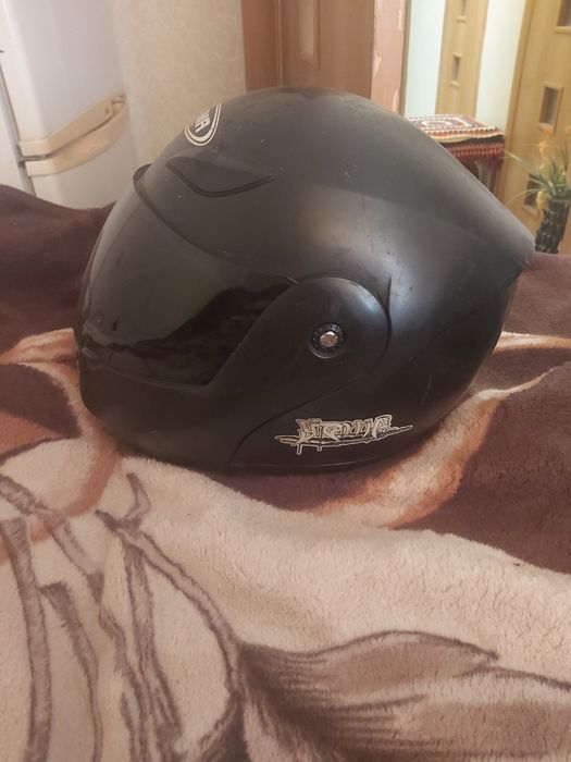 Продам мотошлемы