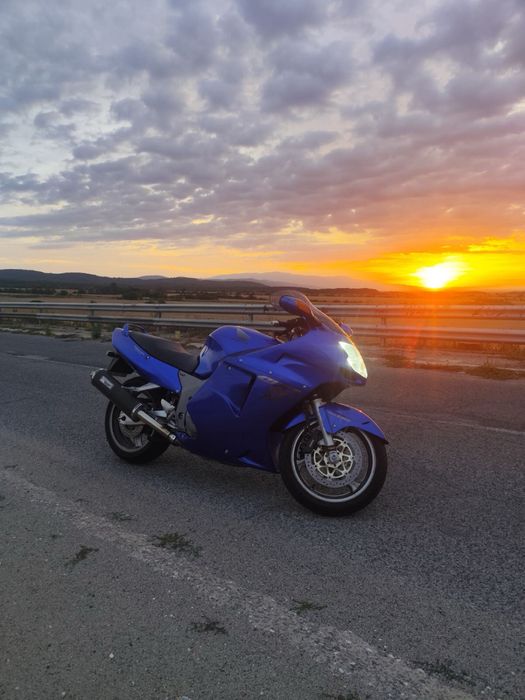 Honda cbr 1100 в добро състояние готов за сезона
