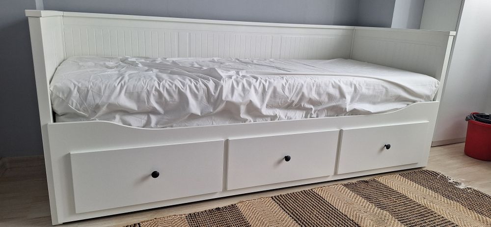 Кушетка-HEMNES IKEA