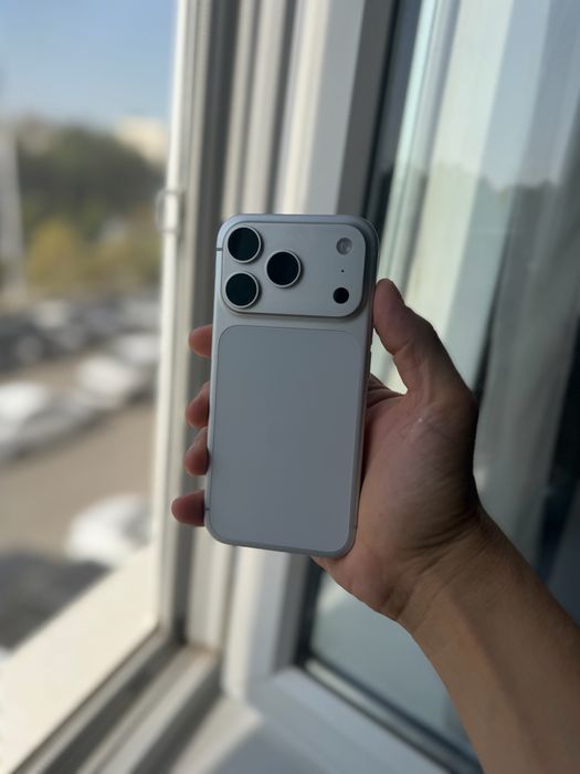Apple iPhone 17 Pro 256GB Silver e-sim (верифицирован)