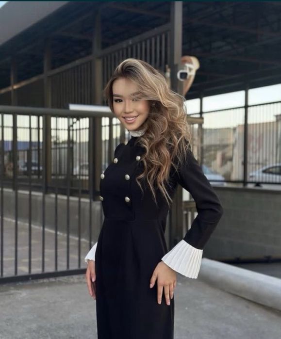 Платье красивое в отличном состоянии