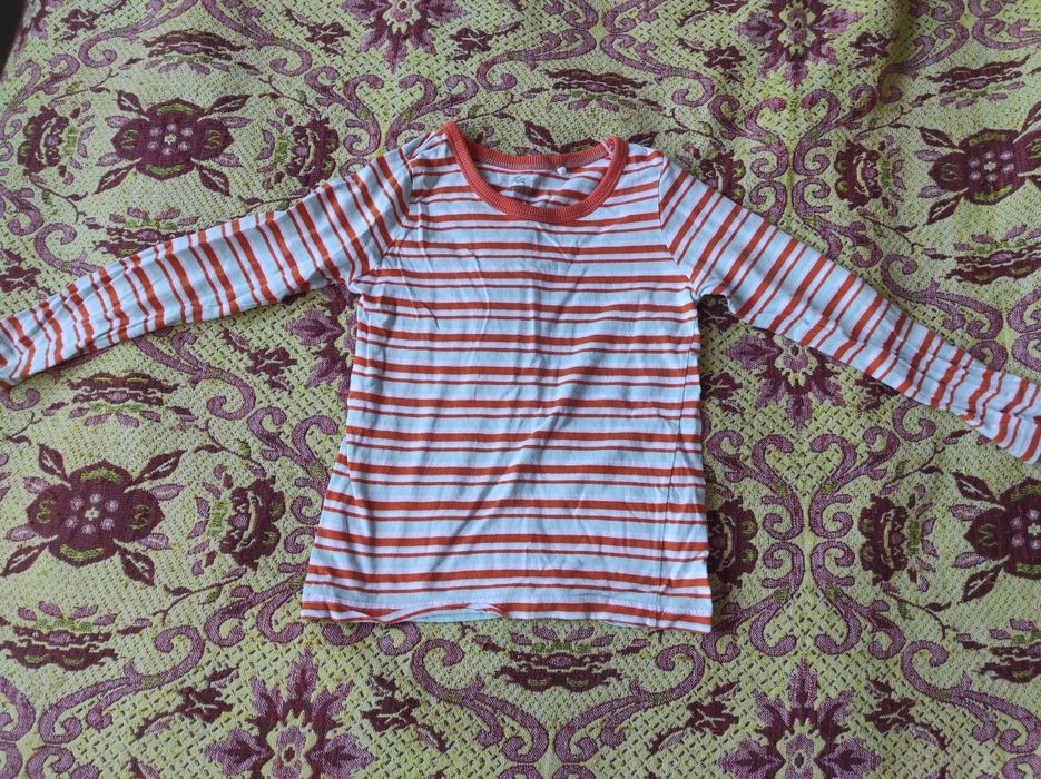 Продавам блузи за момче 8бр.