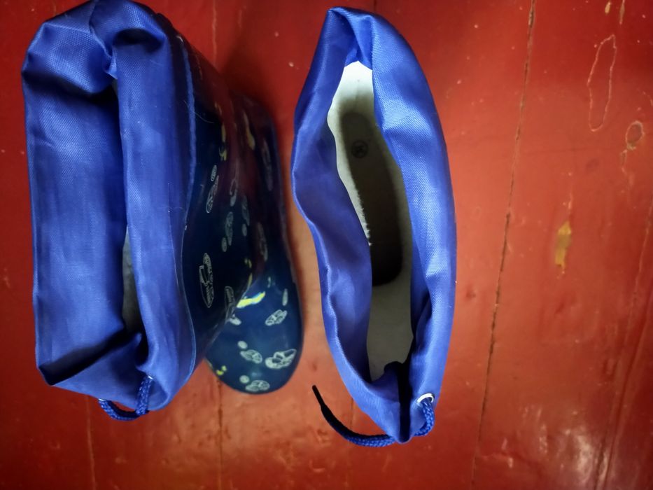 Резиновые сапоги 35размер