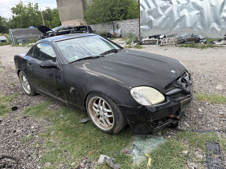 Мерцедес SLK 2.0 бензим компресор само на части