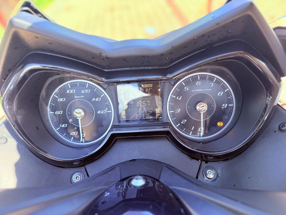 Yamaha xmax 300