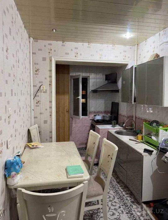 Ц17 Себзор Дахасидан 3 хона барча мебил жихози билан сотилади