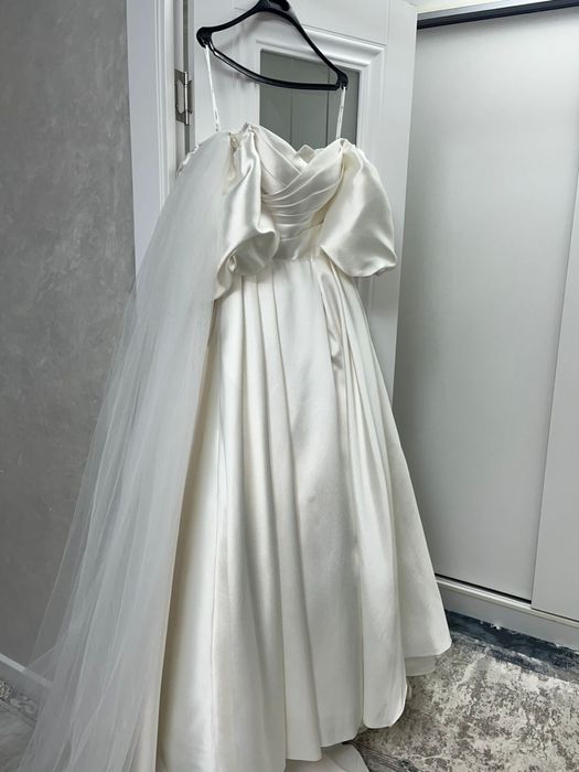 Продам свадебное платье от бренда RoyalDi