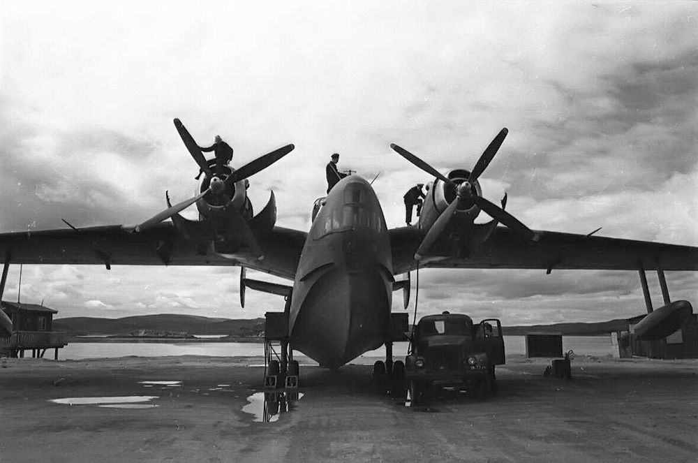 сборная модель самолета БЕ-6 1/72 ГДР СССР