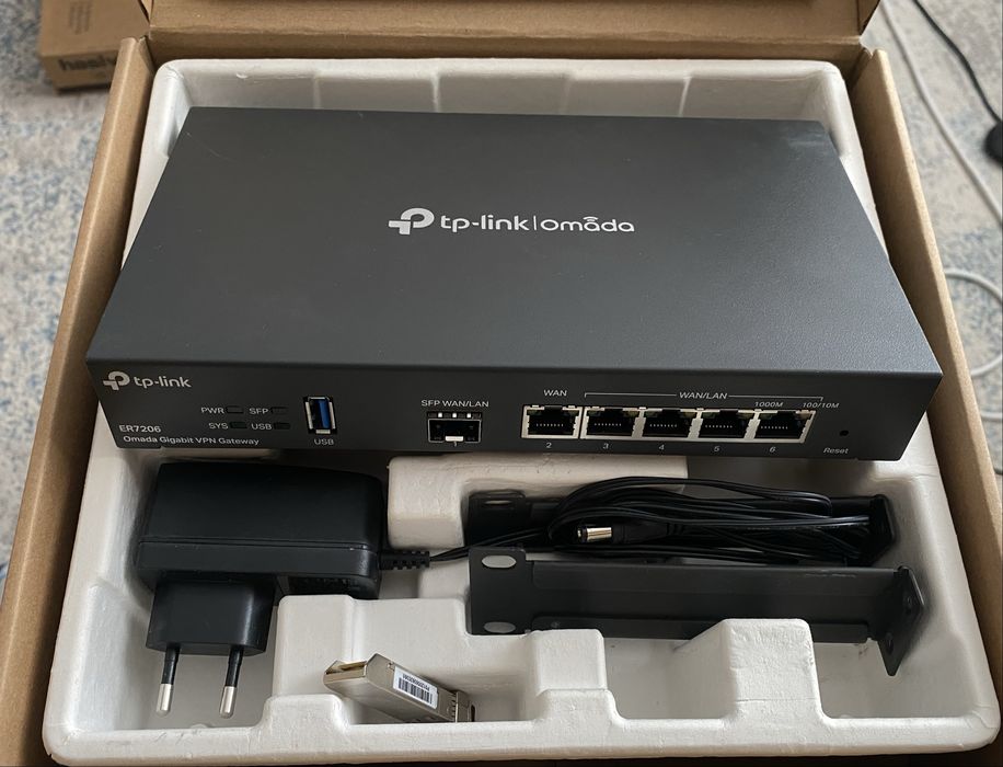 TP Link ER7206 Omada Gigabit VPN Gateway