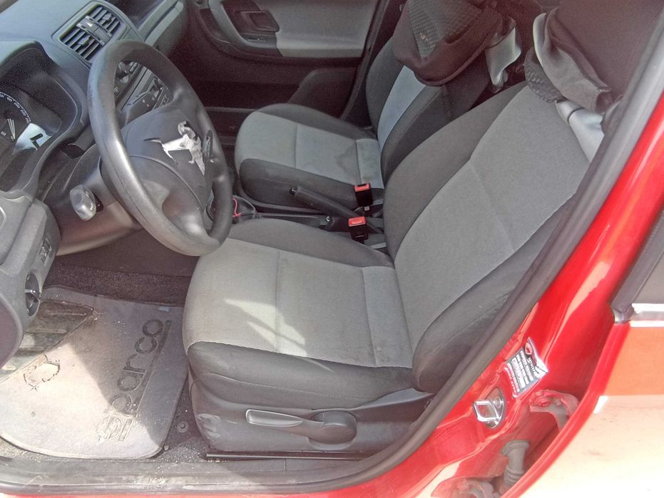 Шкода Фабиа / Skoda Fabia 1.2i - На части