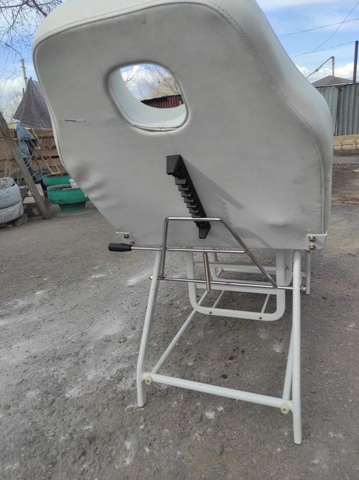 Косметологическое кресло