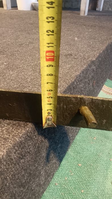 Металлические колышки.