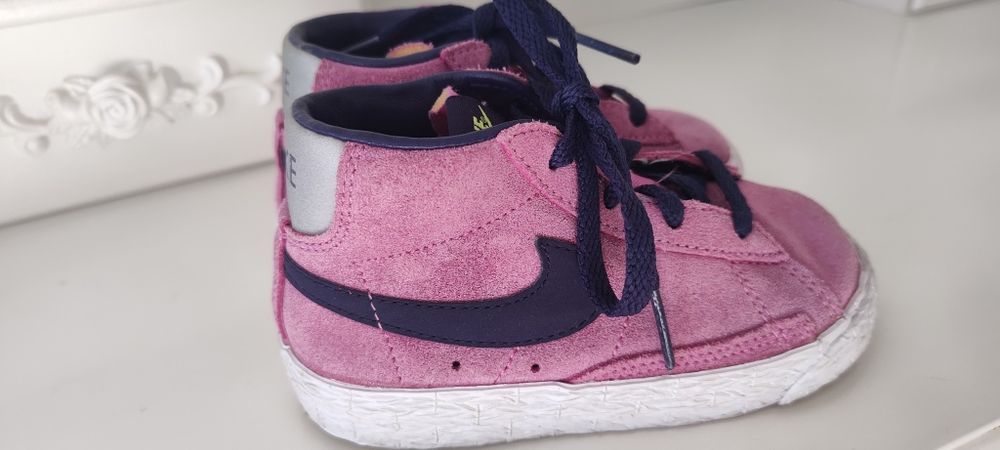 Teniși înalți Nike 24