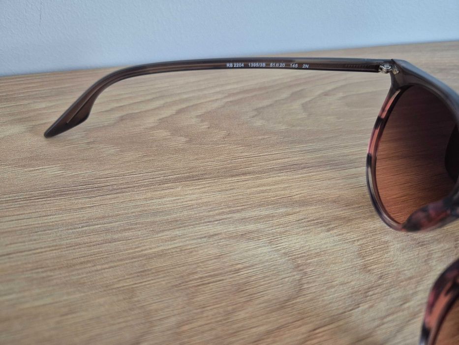 Нови Слънчеви очила RayBan-оригинални със сертификат