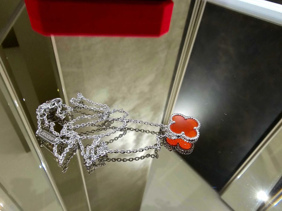 Van Cleef & Arpels VCA Silver Red 1 Motif Alhambra Clover Дамско Колие
