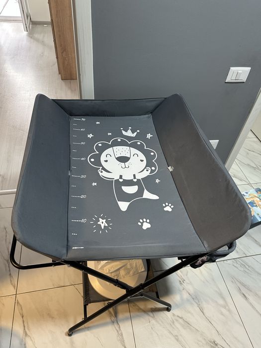 Masa de infasat pliabila