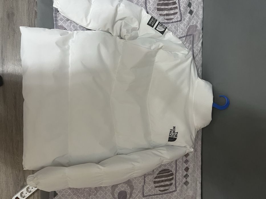 Продам зимную куртку North Face