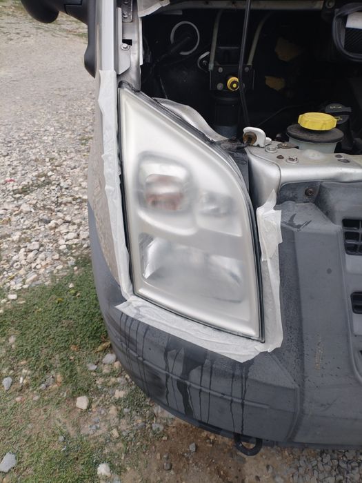 Полиране на фарове