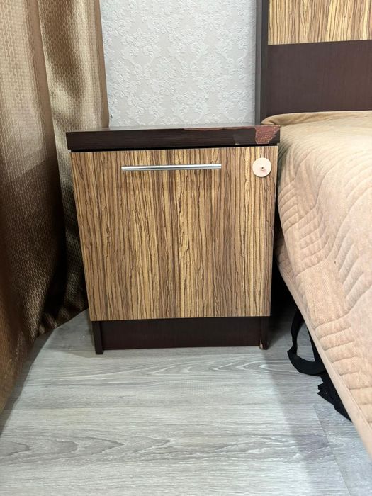 Продам спальный гарнитур