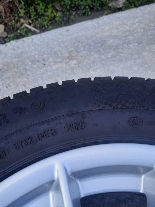 4 Броя 205/60/16 Continental 2x8,5mm 2x7mm 1x22 1x20 2x19 DOT
