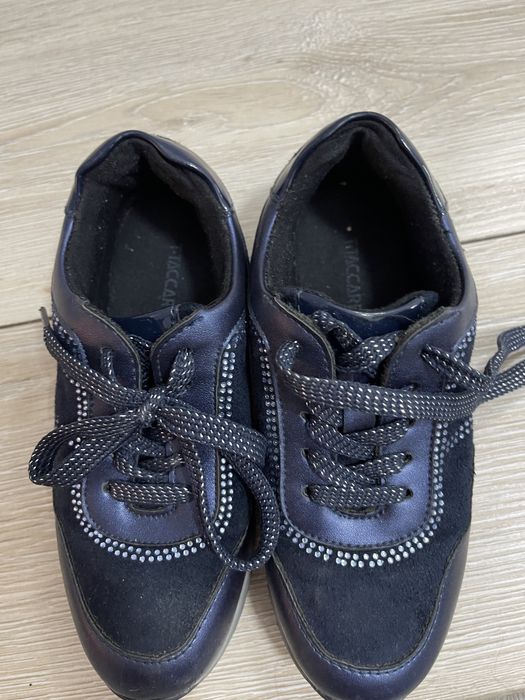 Кроссовки для девочки