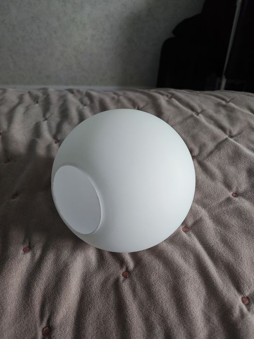 Продам плафон шар матовый