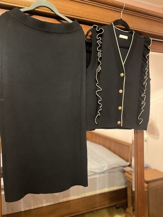 Set fusta lunga neagra si vesta