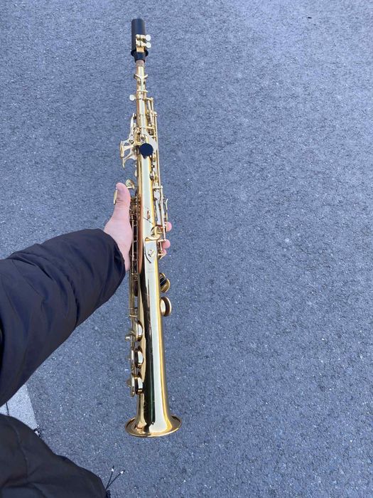 Vând saxofon sopran parott