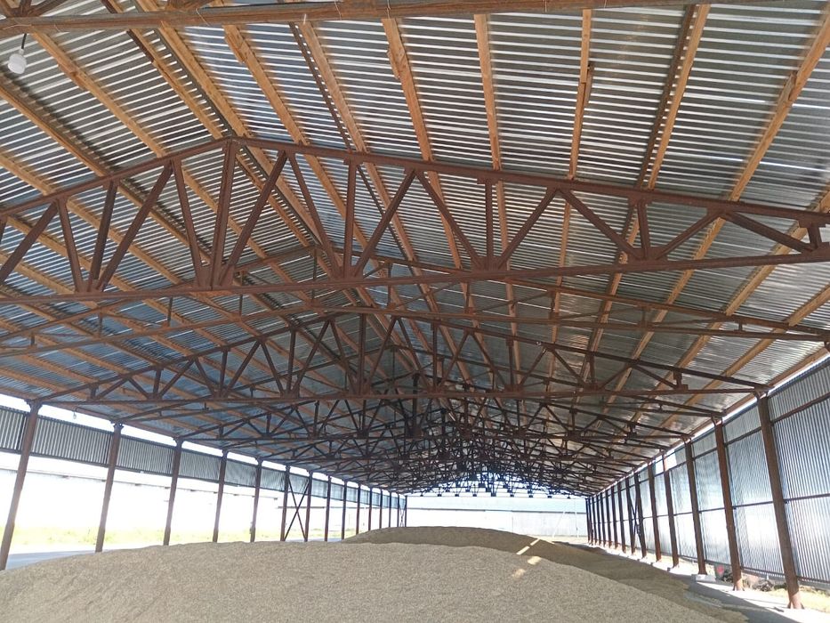 Ангар шатровый каркасный