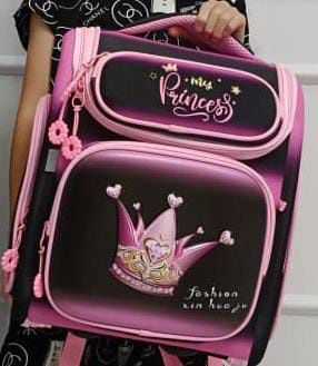 Школьная новая сумка с этикеткой