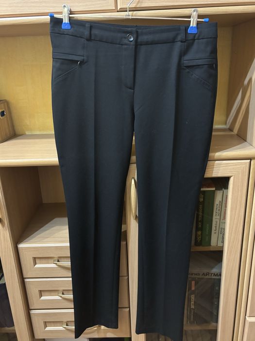 Продам брючный костюм