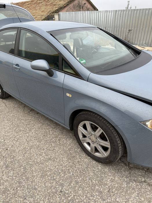 На части Seat Leon 1.6i 2007г bse, Хечбек